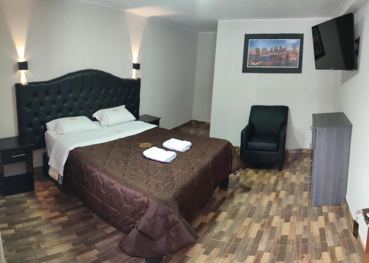 Ronald Hotel Churin Bagian luar foto