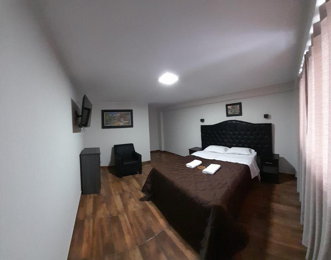 Ronald Hotel Churin Bagian luar foto