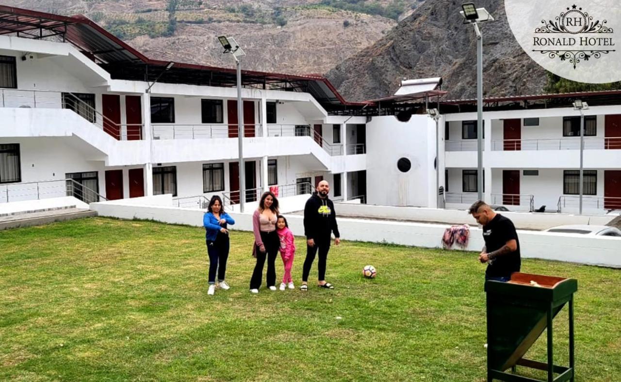 Ronald Hotel Churin Bagian luar foto